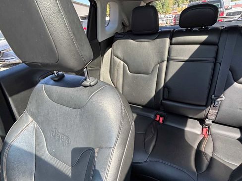 Used 2018 Jeep Compass Limited image 26