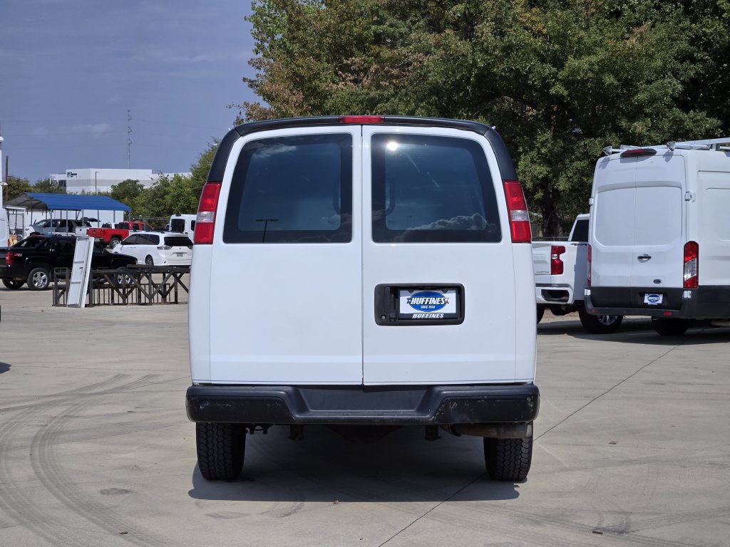 Used 2019 Chevrolet Express 2500 RWD image 6