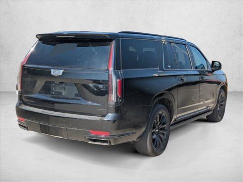 Used 2023 Cadillac Escalade ESV Sport Platinum w/ LPO, ONYX Package AWD/4WD image 5