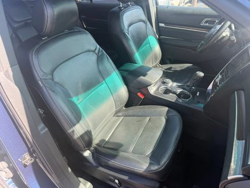Used 2017 Ford Explorer Limited AWD/4WD image 11