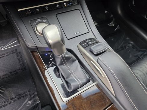 Used 2018 Lexus ES 350 w/ Luxury Package w/Wood Trim image 23