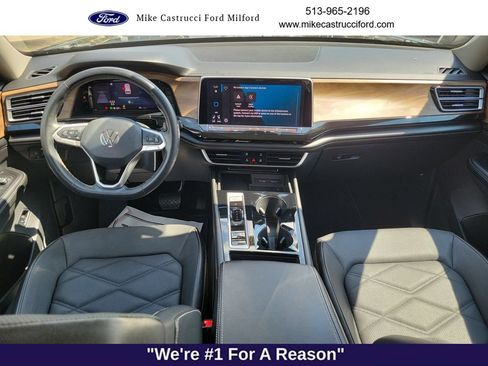 Used 2024 Volkswagen Atlas SE w/ Panoramic Sunroof Package AWD/4WD image 10