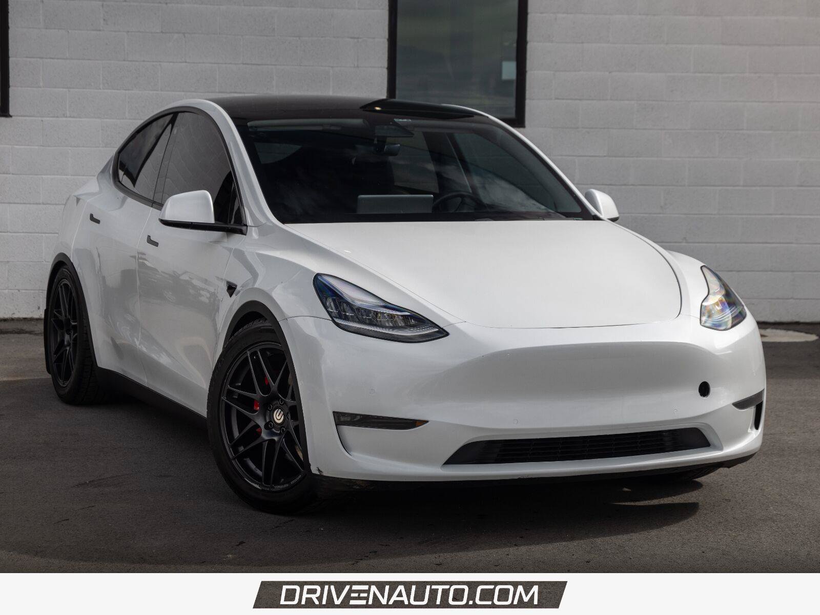 Used 2020 Tesla Model Y Long Range AWD/4WD image 1
