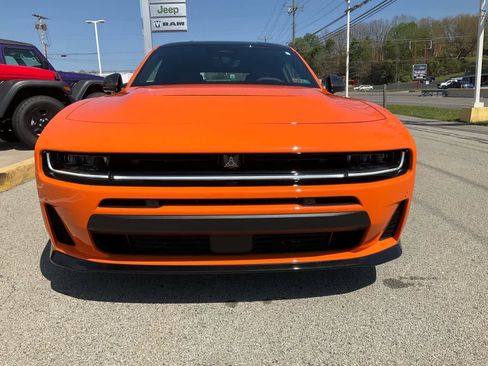 Used 2026 Dodge Charger Scat Pack AWD/4WD image 3