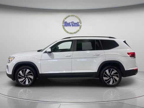 Used 2024 Volkswagen Atlas SE AWD/4WD image 2