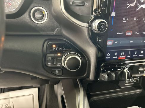Used 2023 RAM 1500 Big Horn AWD/4WD image 18