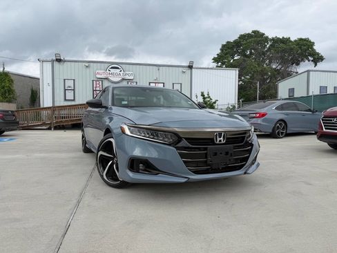 Used 2022 Honda Accord Sport image 2
