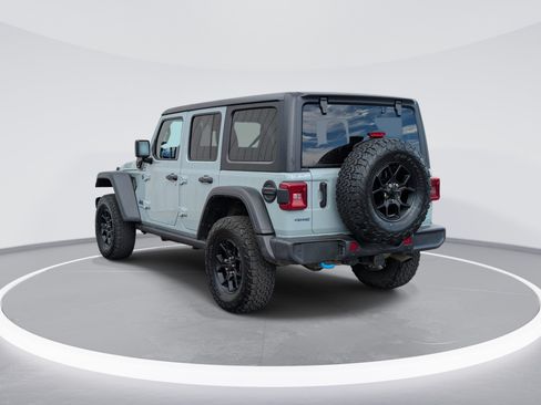 Used 2024 Jeep Wrangler Unlimited AWD/4WD image 5