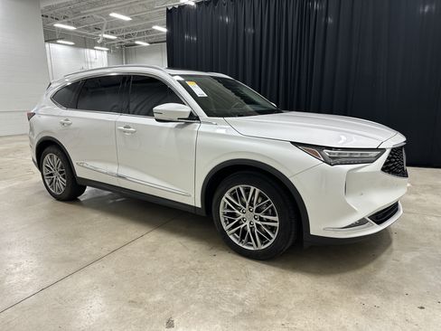 Used 2023 Acura MDX SH-AWD w/ Advance Package image 2