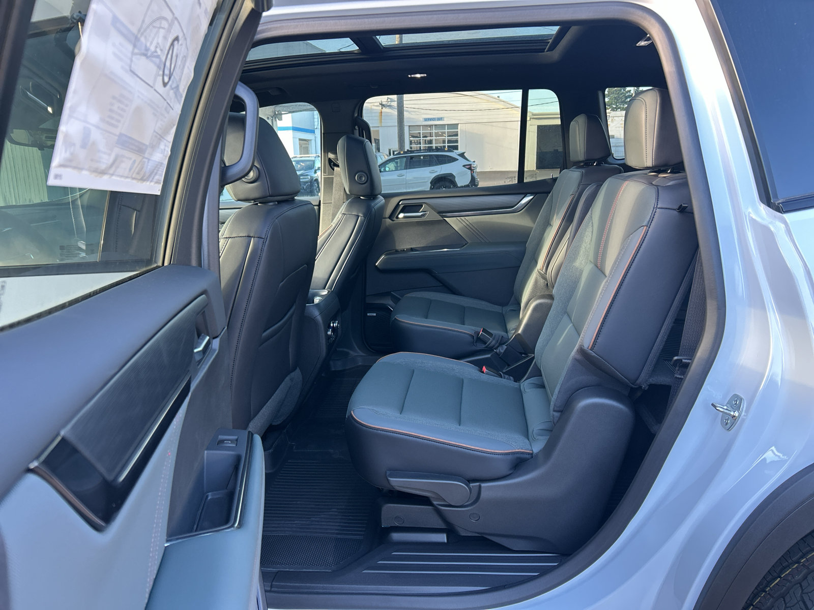 New 2027 GMC Acadia AT4 w/ Luxury Package AWD/4WD image 30