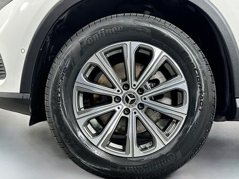 Used 2024 Mercedes-Benz GLC 300 image 11
