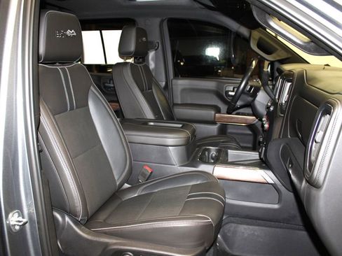 Used 2019 Chevrolet Silverado 1500 High Country w/ High Country Premium Package image 30