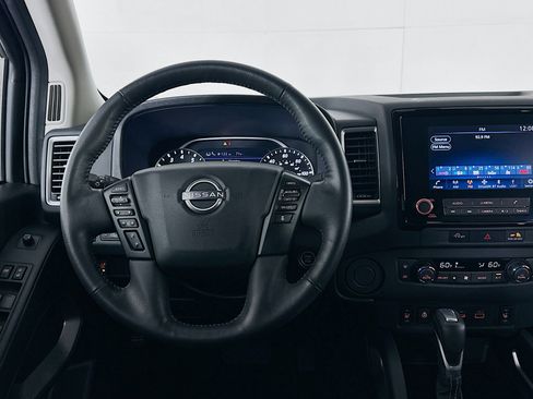 Used 2024 Nissan Frontier SL w/ Technology Package RWD image 18