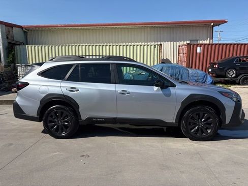 Used 2024 Subaru Outback Onyx Edition image 8