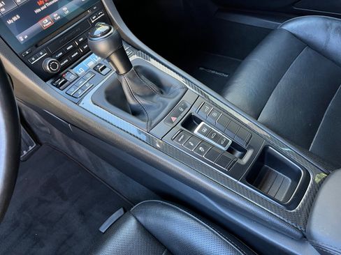 Used 2019 Porsche 911 Carrera RWD image 24