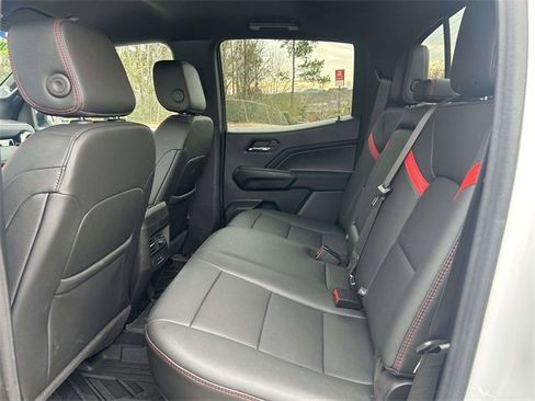 Used 2025 Chevrolet Colorado Z71 w/ Z71 Convenience Package 2 image 13