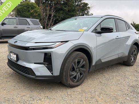 Certified 2026 Toyota C-HR AWD/4WD image 1