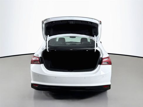 Used 2022 Chevrolet Malibu LT w/ Leather Package FWD image 27