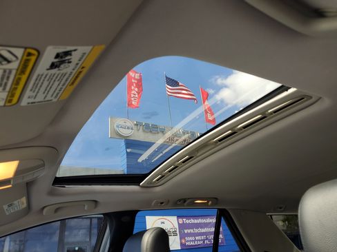 Used 2011 Mercedes-Benz ML 350 2WD image 15