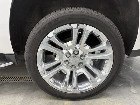Used 2018 GMC Yukon SLT w/ Premium Edition AWD/4WD image 29