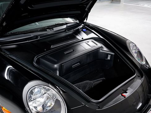 Used 2006 Porsche 911 Carrera S RWD image 36