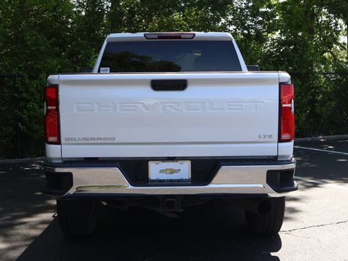 Used 2024 Chevrolet Silverado 2500 LTZ AWD/4WD image 9