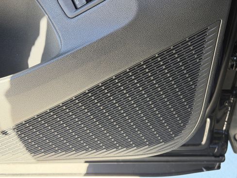 New 2026 Volkswagen Atlas SE image 17