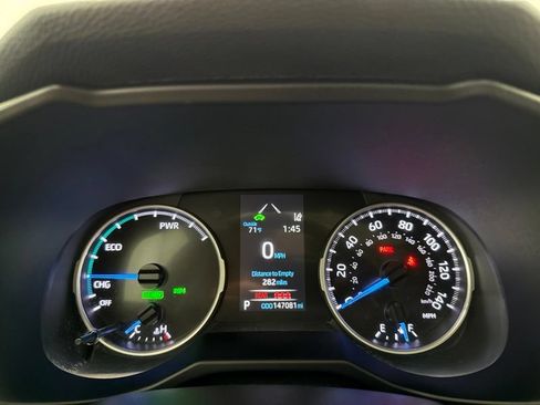 Used 2021 Toyota RAV4 XLE Premium AWD/4WD image 31