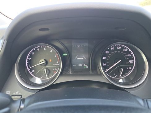 Used 2022 Toyota Camry SE image 31