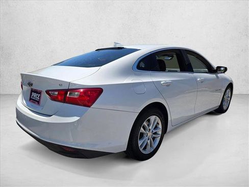 Used 2018 Chevrolet Malibu LT FWD image 5