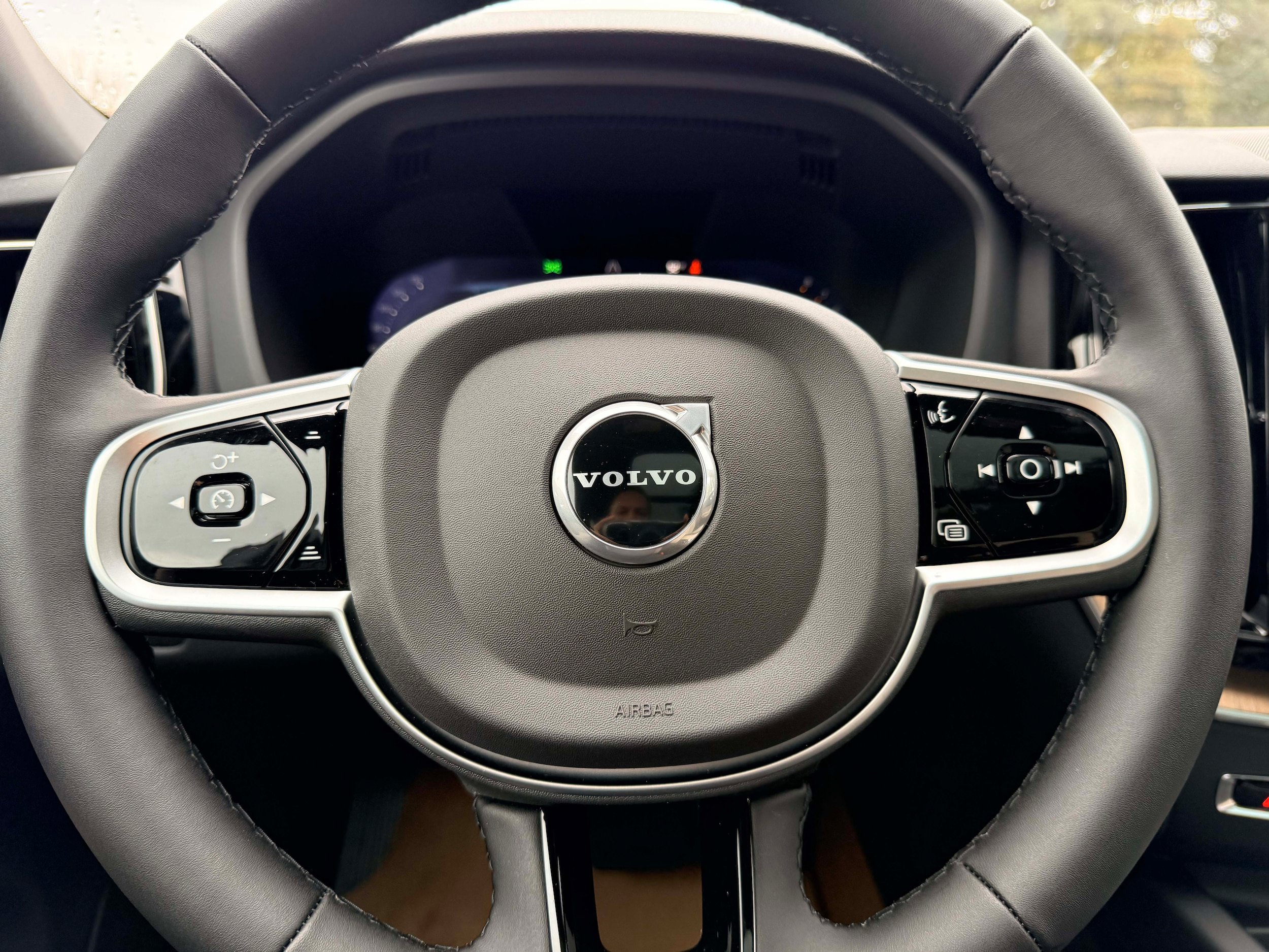 New 2026 Volvo XC60 B5 Core AWD/4WD image 19
