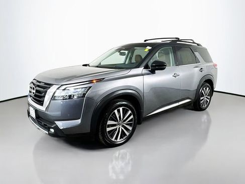 Used 2022 Nissan Pathfinder Platinum w/ Cargo Package image 2