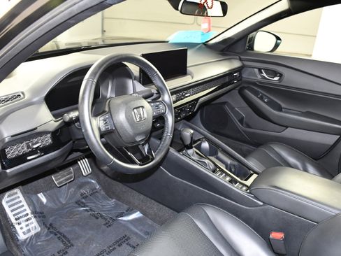 Used 2023 Honda Accord Sport image 2