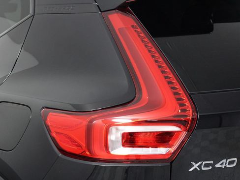 Certified 2023 Volvo XC40 Recharge Ultimate w/ Protection Package Premier AWD/4WD image 18