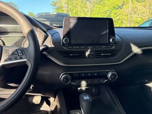 Used 2022 Nissan Altima 2.5 SV image 6