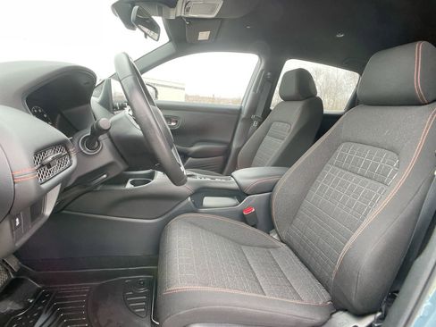 Used 2024 Honda HR-V Sport image 12