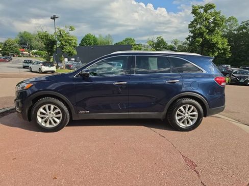 Used 2018 Kia Sorento LX AWD/4WD image 2