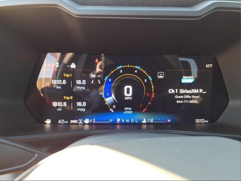 Used 2024 Chevrolet Colorado Trail Boss w/ Technology Package image 24