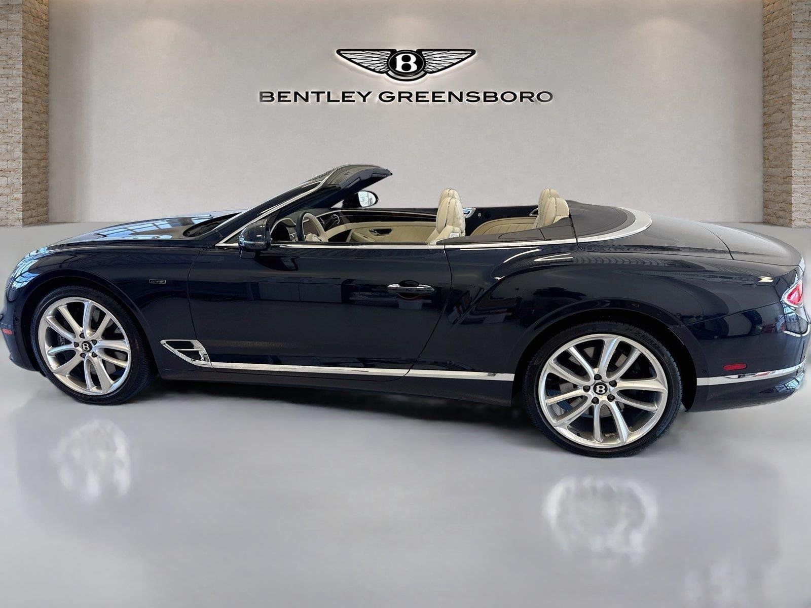 Used 2024 Bentley Continental GT AWD/4WD image 5