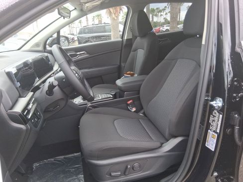 New 2026 Kia Sportage LX w/ LX Convenience Package FWD image 15