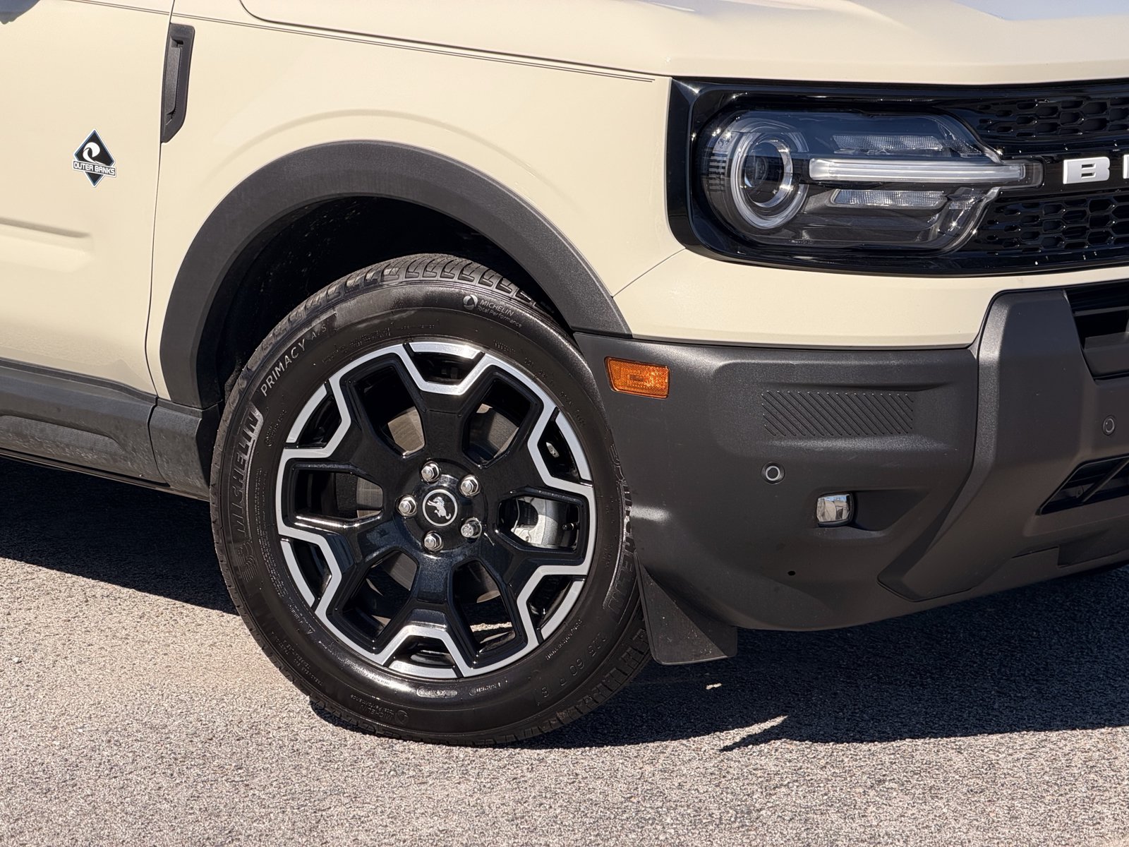 Used 2025 Ford Bronco Sport Outer Banks w/ Outer Banks Tech Package+ AWD/4WD image 3