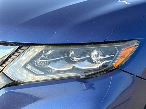 Used 2017 Nissan Rogue SL w/ SL Premium Package FWD image 4