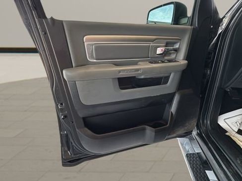 Used 2016 RAM 1500 Classic SLT AWD/4WD image 7