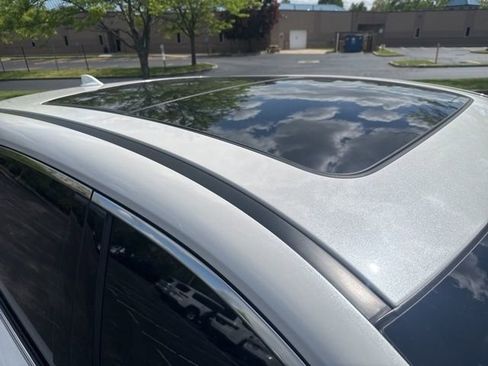 Used 2024 Acura MDX SH-AWD w/ Technology Package image 11