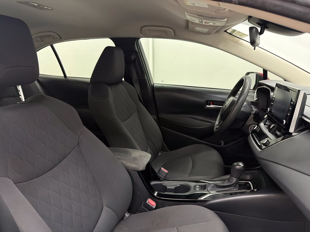 Used 2020 Toyota Corolla LE FWD image 30