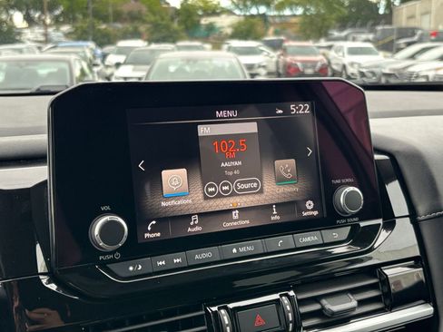 Used 2025 Nissan Pathfinder SV image 20