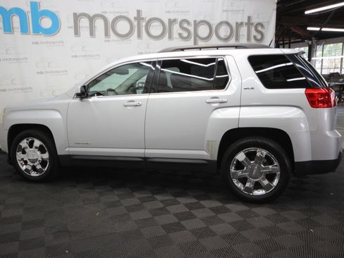 Used 2011 GMC Terrain SLE w/ Convenience Package FWD image 3