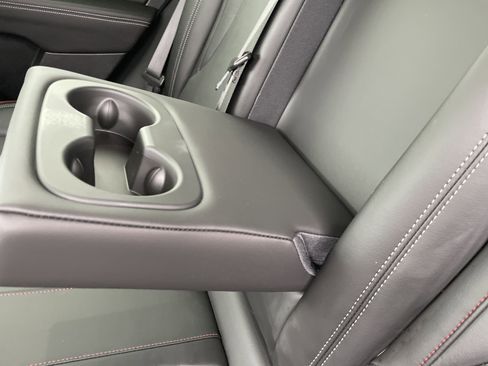 Used 2023 Buick Envision Essence w/ Technology Package I image 17