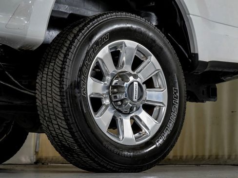 Used 2022 Ford F250 Platinum w/ FX4 Off-Road Package image 56