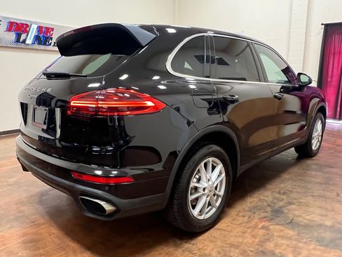 Used 2016 Porsche Cayenne AWD/4WD image 9